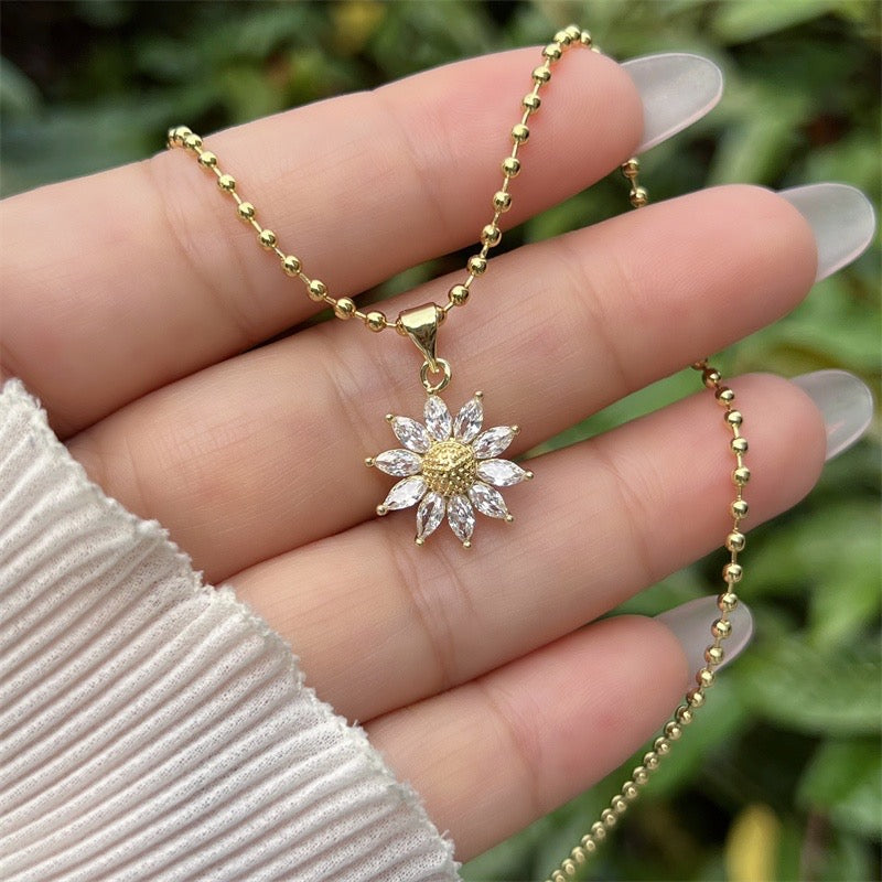 Golden Daisy Necklace