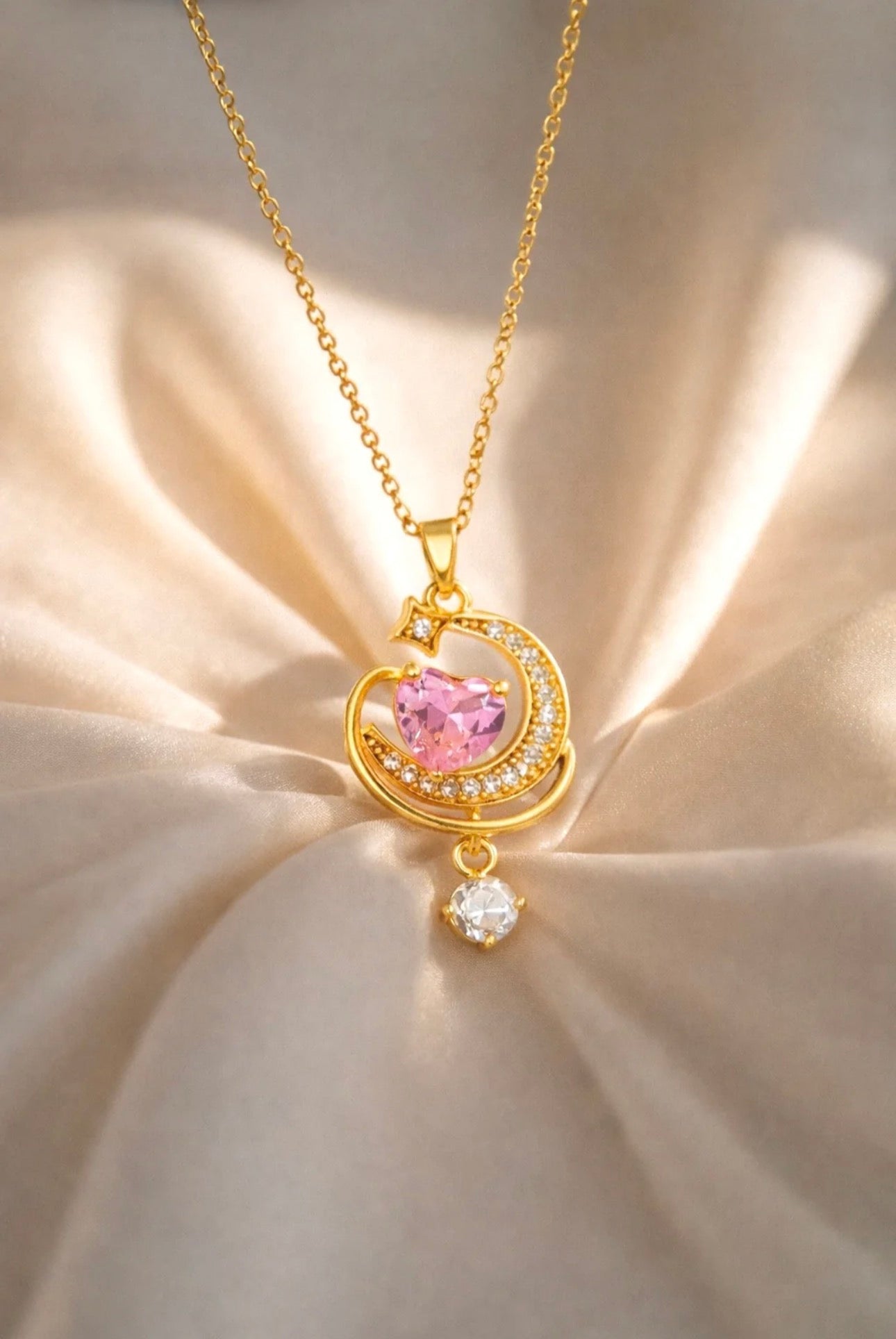 The Lune Chain