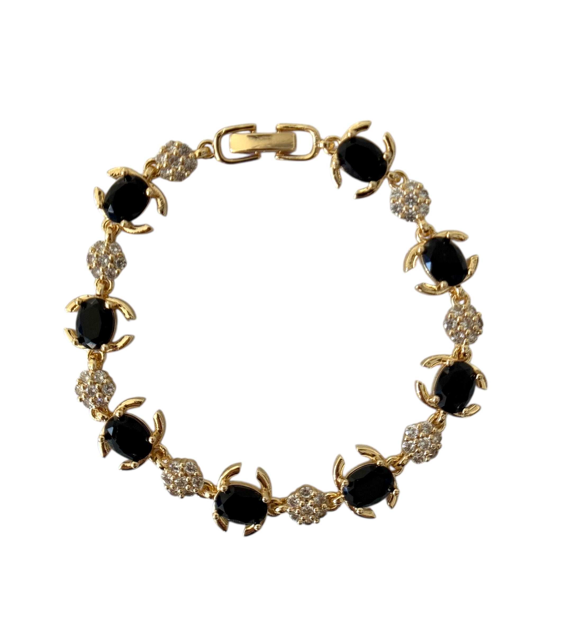 Gold Plated 14K – B005

Black Stone Petal Bracelet