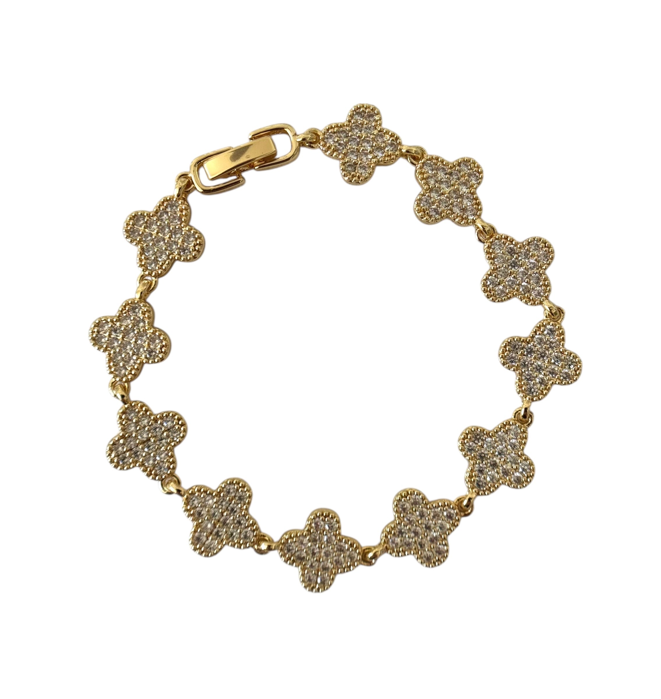 Gold Plated 14K – B001

Clover Pavé Bracelet